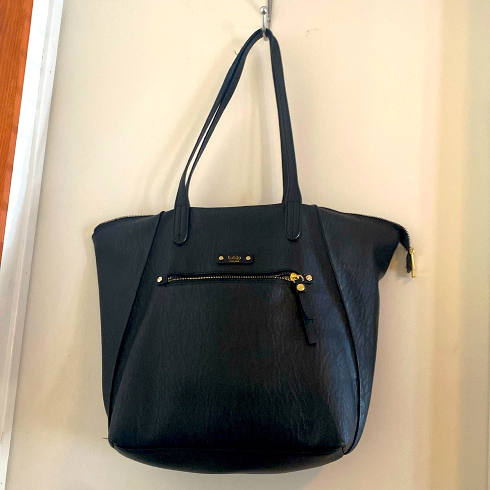 Black Tutilo Tote 👜